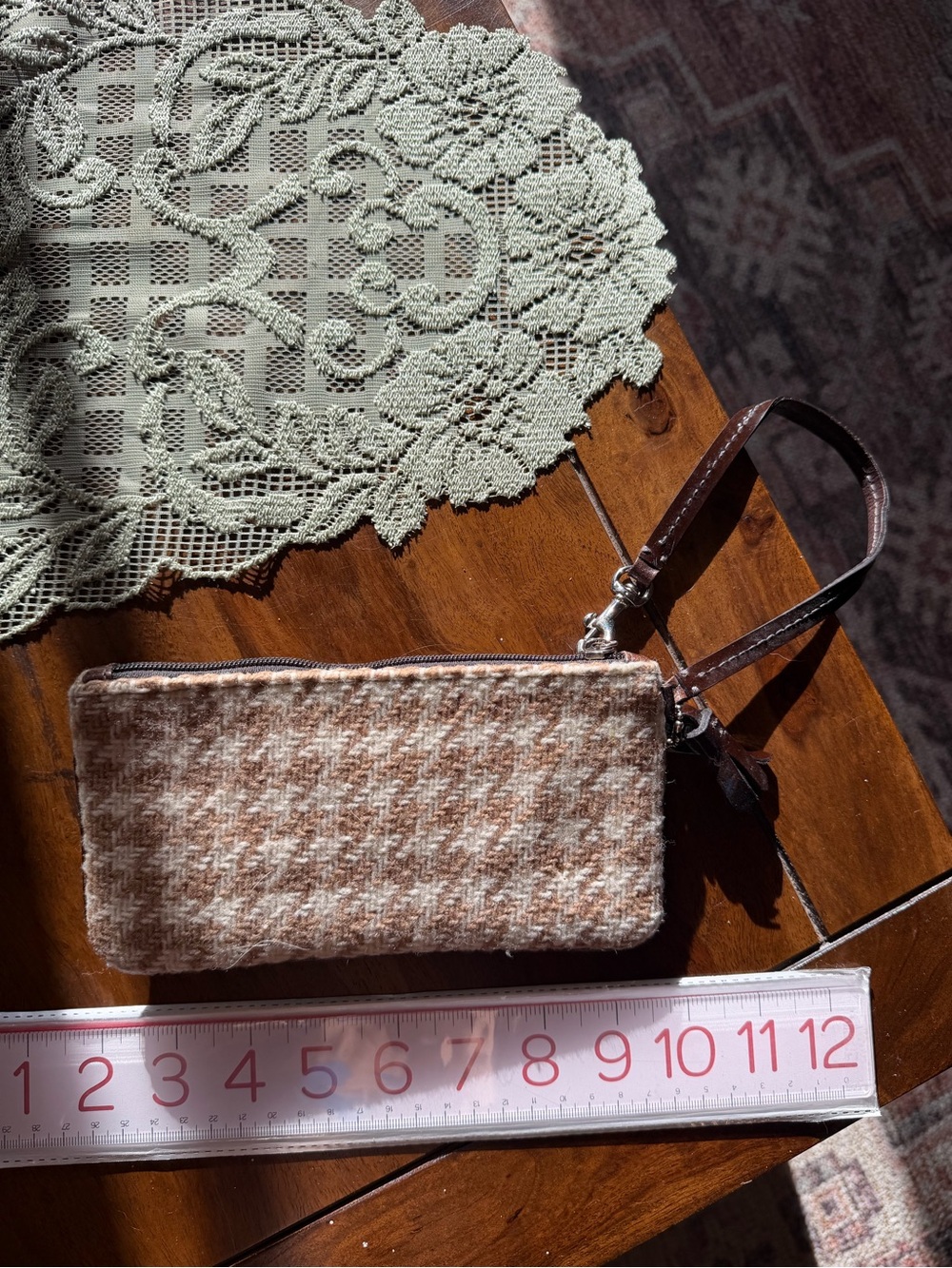 Vintage Coach houndstooth wristlet - Picture 7 of 9